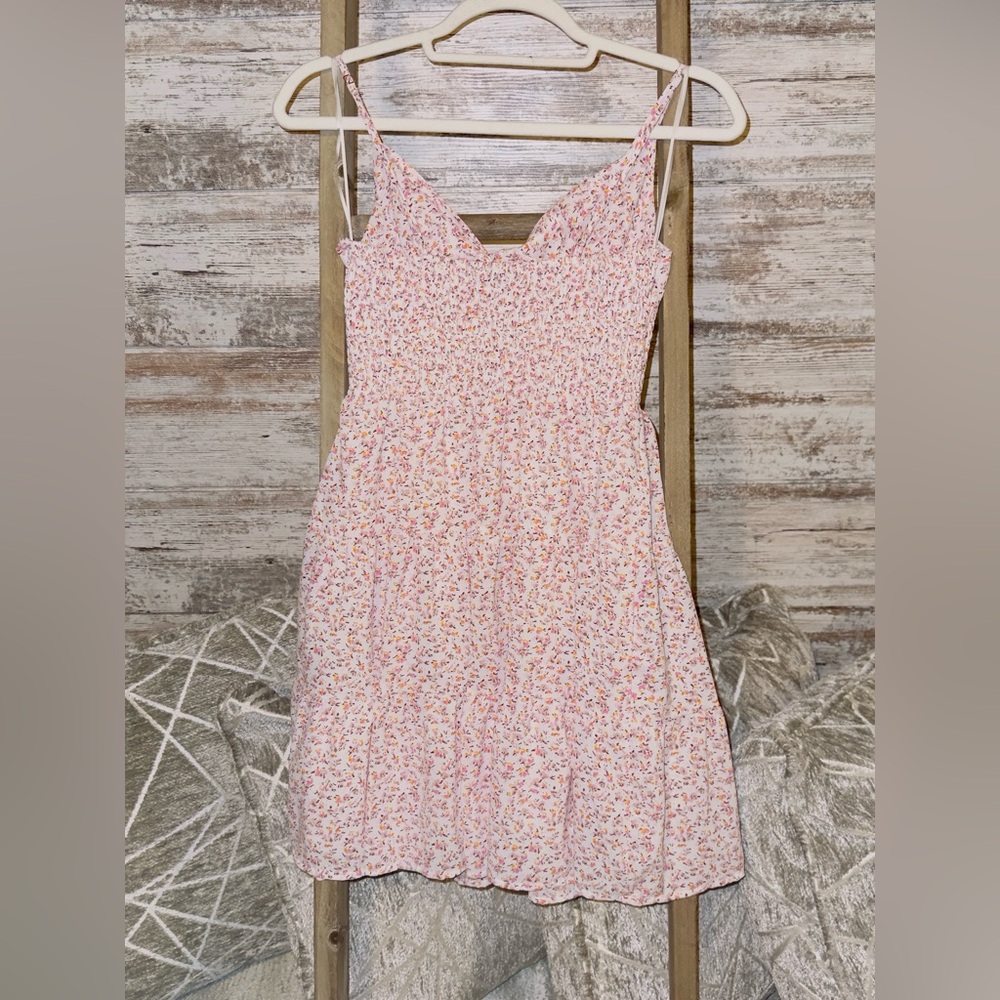 Pink floral mini dress - Picture 4 of 7